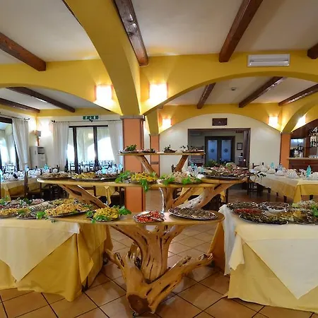 Ristorante Pizzeria Monte Arcosu Otel 3*