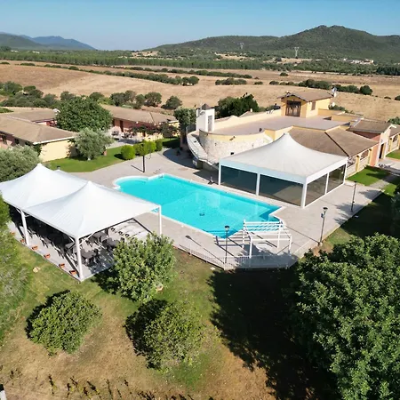 Hotel Ristorante Pizzeria Monte Arcosu 3*