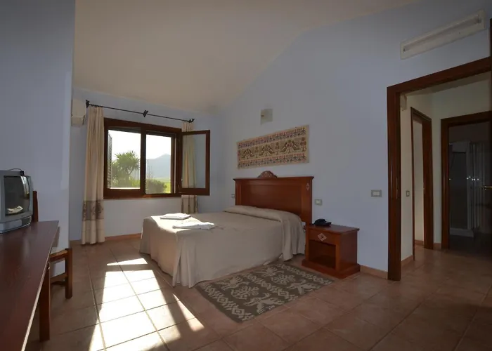 Hotel Ristorante Pizzeria Monte Arcosu 3*